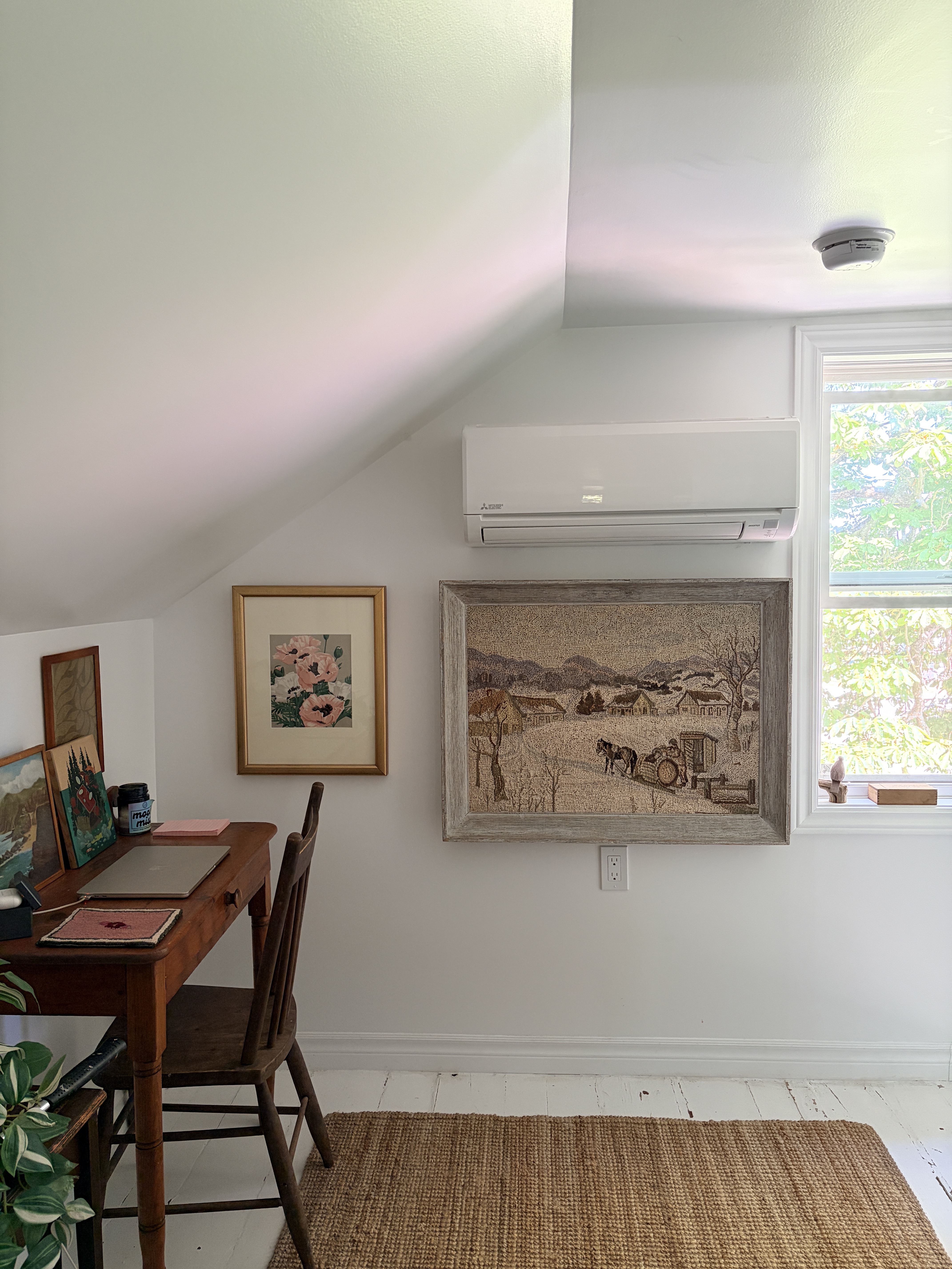 Gray House photo 2